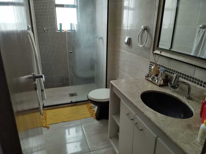 Apartamento à venda com 3 quartos, 140m² - Foto 9