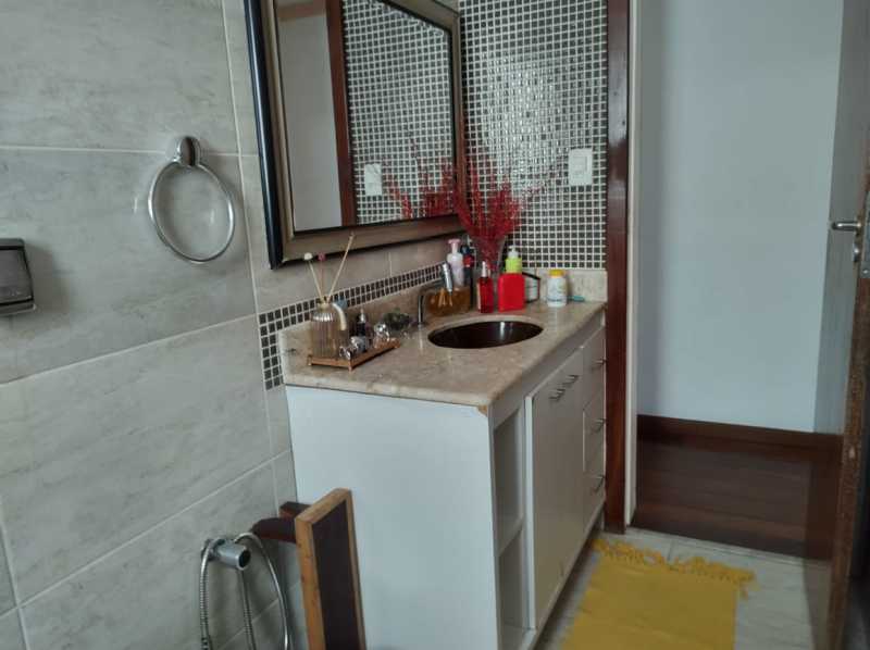 Apartamento à venda com 3 quartos, 140m² - Foto 11