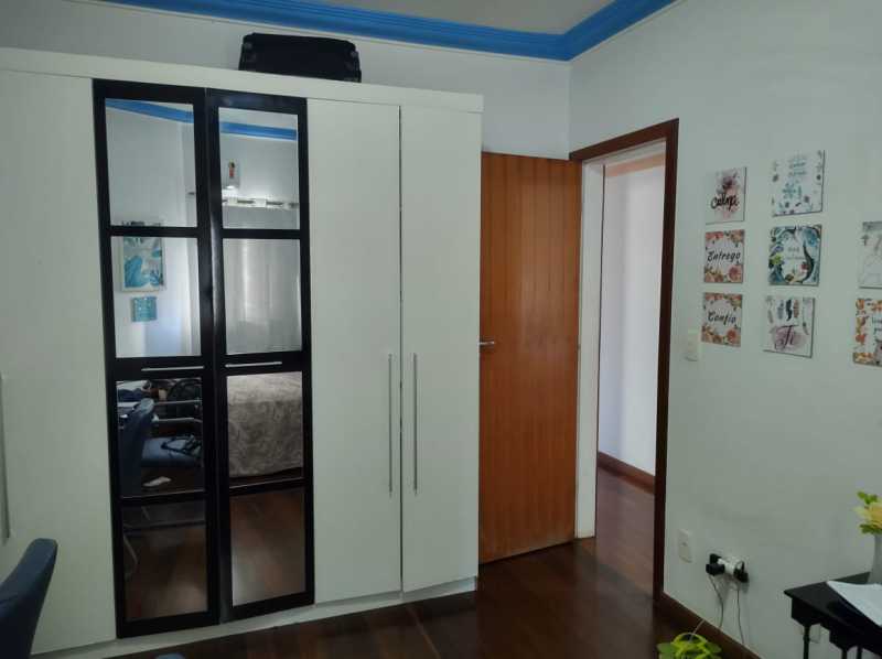 Apartamento à venda com 3 quartos, 140m² - Foto 18