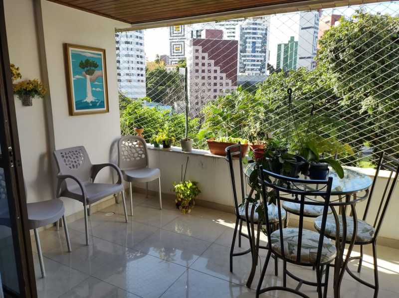 Apartamento à venda com 3 quartos, 140m² - Foto 5