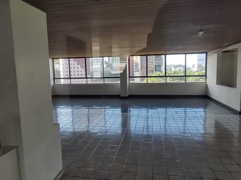 Apartamento à venda com 3 quartos, 140m² - Foto 22