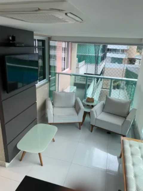 Apartamento à venda com 3 quartos, 95m² - Foto 4