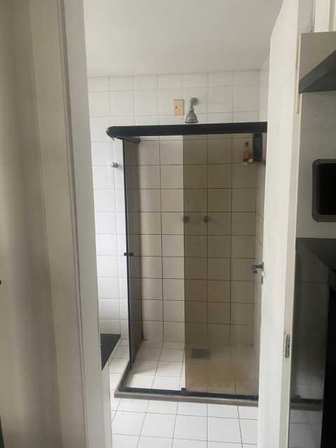 Apartamento à venda com 3 quartos, 165m² - Foto 9