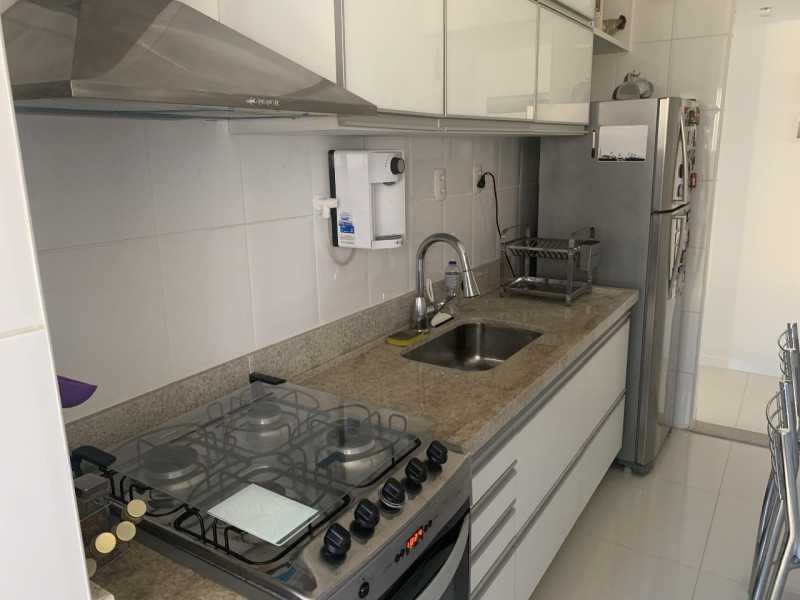 Apartamento à venda com 2 quartos, 60m² - Foto 11