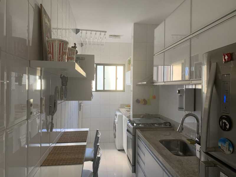 Apartamento à venda com 2 quartos, 60m² - Foto 12