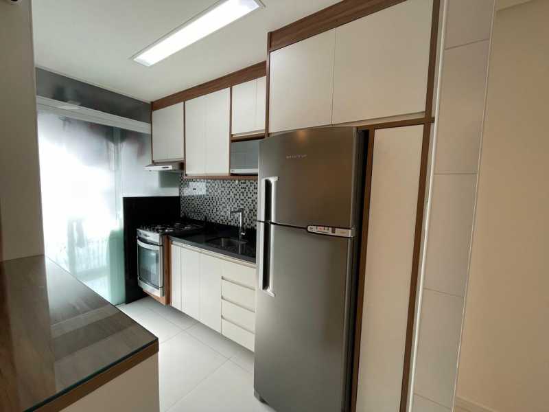 Apartamento à venda com 2 quartos, 60m² - Foto 9