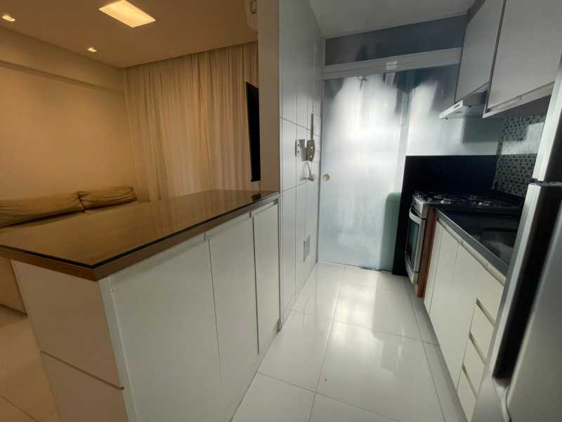 Apartamento à venda com 2 quartos, 60m² - Foto 14