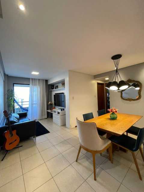 Apartamento à venda com 2 quartos, 64m² - Foto 3