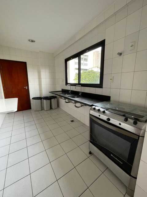 Apartamento à venda com 2 quartos, 64m² - Foto 13