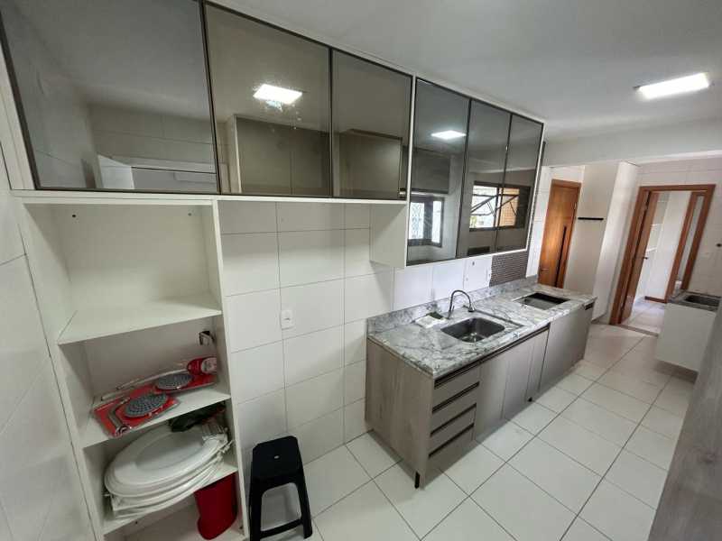 Apartamento à venda com 3 quartos, 171m² - Foto 15