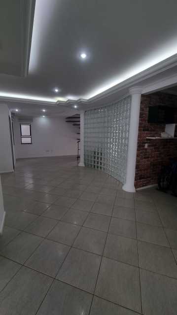 Casa de Condomínio à venda com 4 quartos, 270m² - Foto 6