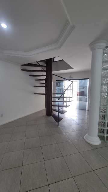 Casa de Condomínio à venda com 4 quartos, 270m² - Foto 3