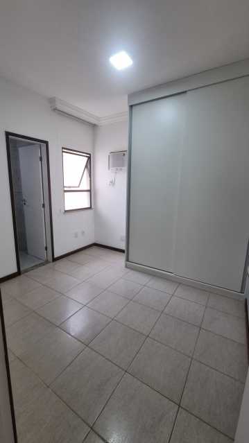 Casa de Condomínio à venda com 4 quartos, 270m² - Foto 15