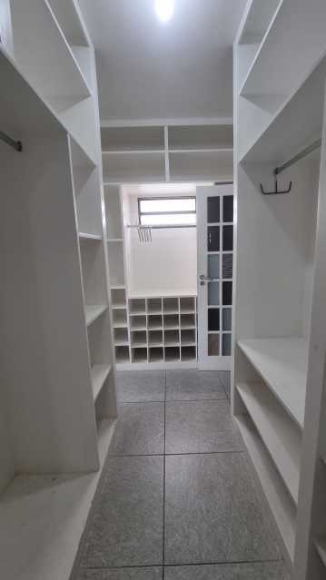 Casa de Condomínio à venda com 4 quartos, 270m² - Foto 17