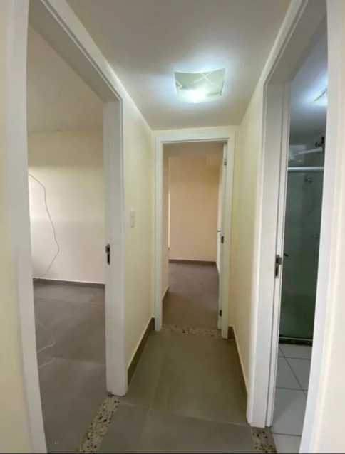 Apartamento à venda com 2 quartos, 65m² - Foto 3