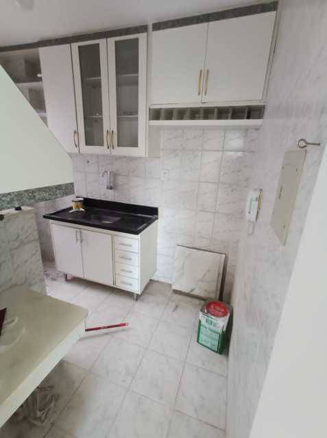 Apartamento à venda com 2 quartos, 55m² - Foto 11