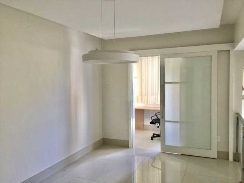 Apartamento à venda com 4 quartos, 200m² - Foto 9