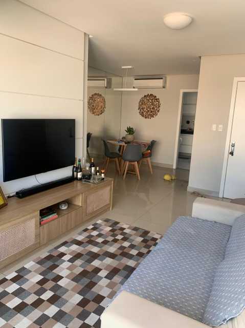 Apartamento à venda com 3 quartos, 78m² - Foto 1