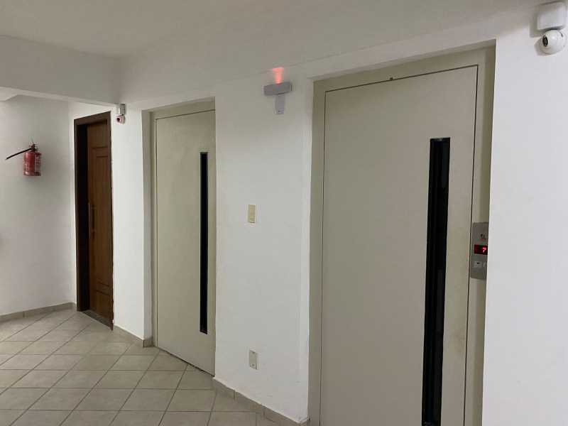 Apartamento à venda com 3 quartos, 61m² - Foto 15