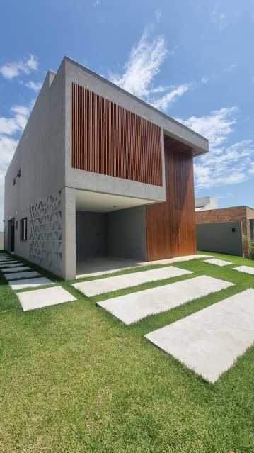 Casa de Condomínio à venda com 4 quartos, 294m² - Foto 1