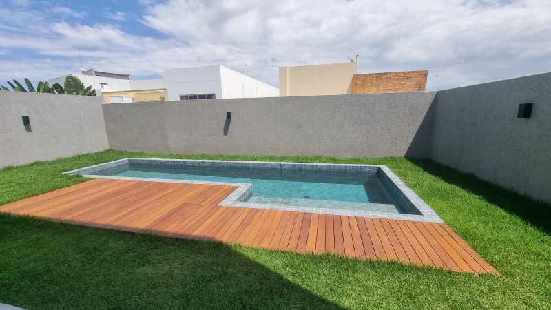 Casa de Condomínio à venda com 4 quartos, 294m² - Foto 2