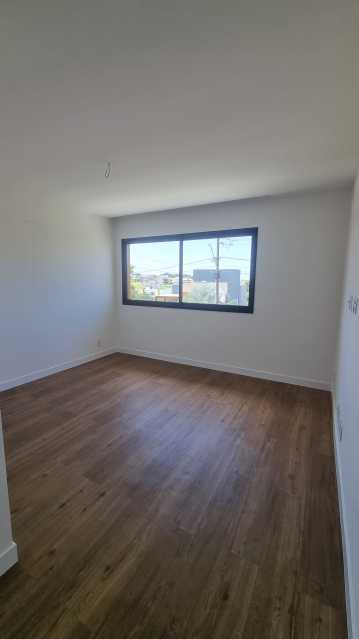 Casa de Condomínio à venda com 4 quartos, 280m² - Foto 14