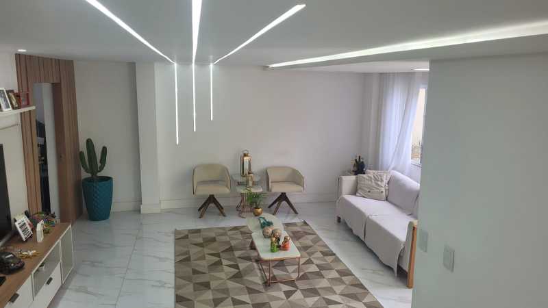 Casa de Condomínio à venda com 4 quartos, 230m² - Foto 9