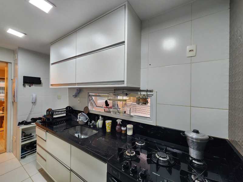 Apartamento à venda com 2 quartos, 110m² - Foto 24