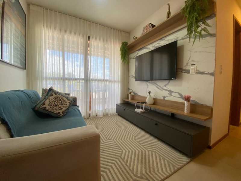 Apartamento à venda com 3 quartos, 70m² - Foto 2