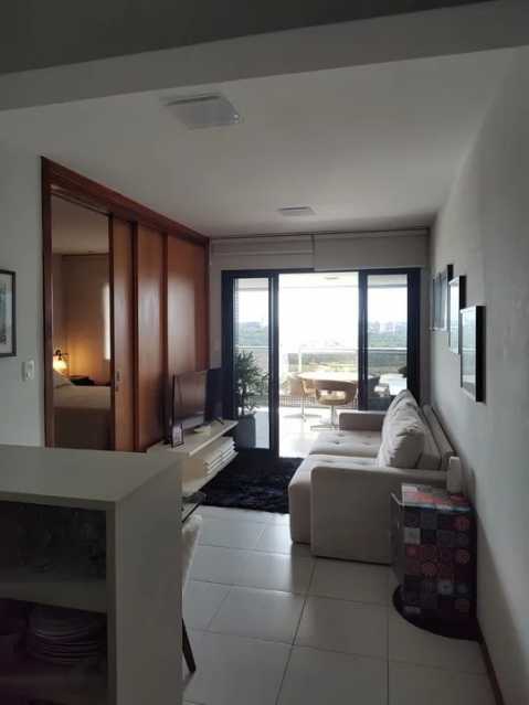 Apartamento à venda com 1 quarto, 53m² - Foto 2