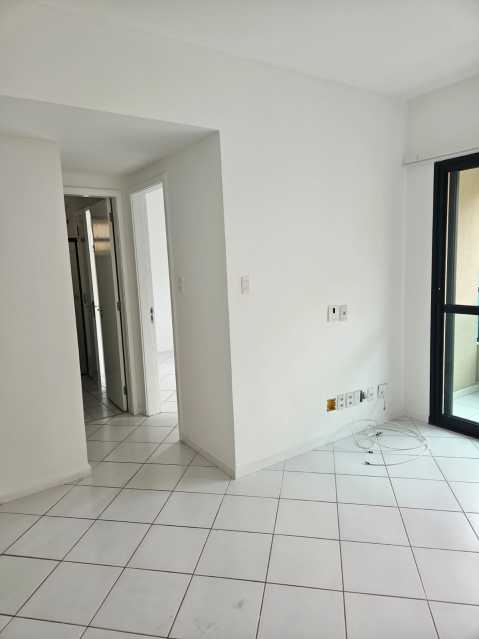 Apartamento à venda com 2 quartos, 57m² - Foto 6