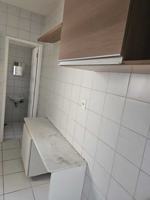 Apartamento à venda com 2 quartos, 57m² - Foto 13