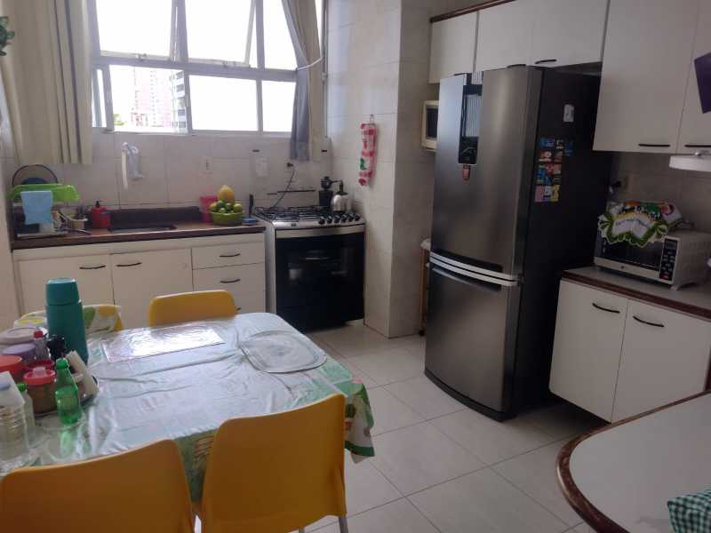 Apartamento à venda com 3 quartos, 132m² - Foto 12