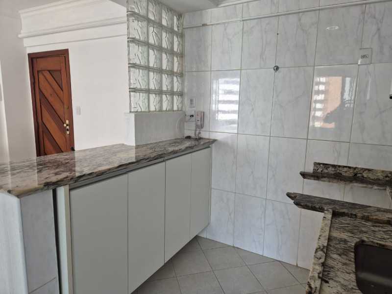 Apartamento à venda com 2 quartos, 71m² - Foto 3