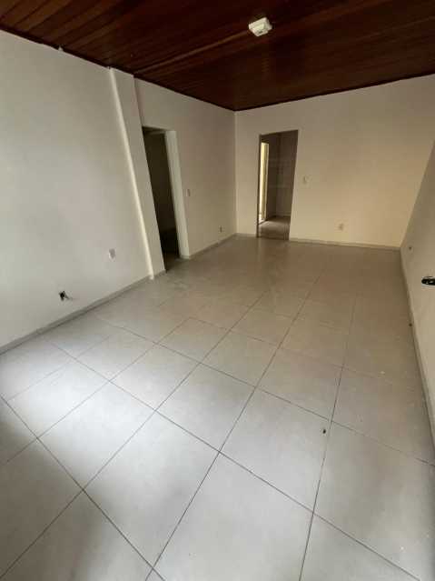 Casa à venda com 3 quartos, 67m² - Foto 1