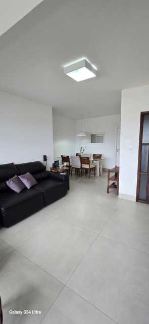 Apartamento à venda com 3 quartos, 100m² - Foto 2