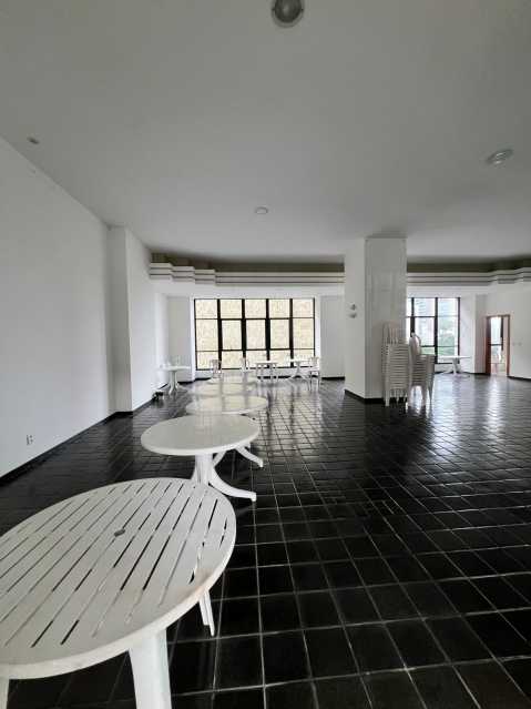 Apartamento à venda com 1 quarto, 44m² - Foto 14