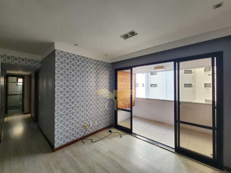 Apartamento à venda com 3 quartos, 94m² - Foto 2