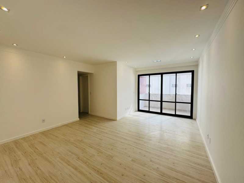 Apartamento à venda com 3 quartos, 94m² - Foto 1