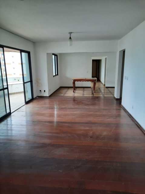 Apartamento à venda com 4 quartos, 223m² - Foto 1