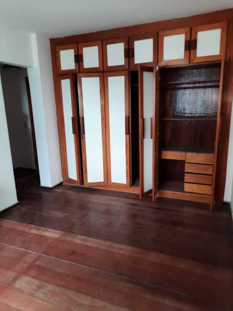 Apartamento à venda com 4 quartos, 223m² - Foto 8