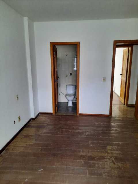 Apartamento à venda com 4 quartos, 223m² - Foto 10