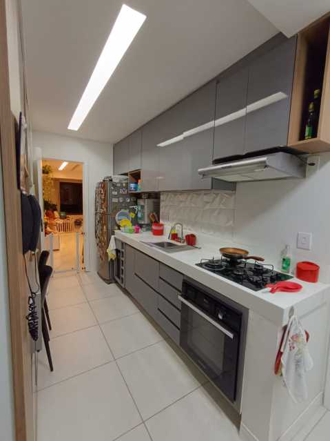 Apartamento à venda com 2 quartos, 83m² - Foto 13