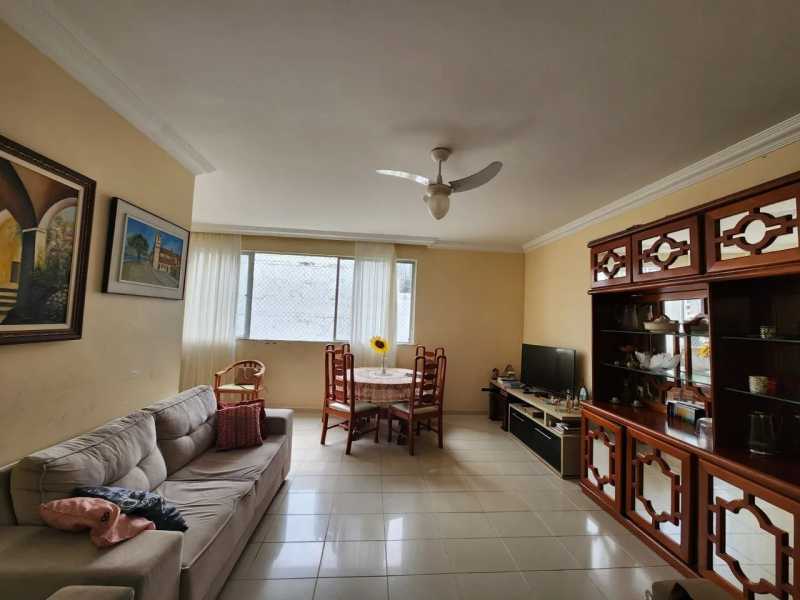 Apartamento à venda com 3 quartos, 114m² - Foto 2