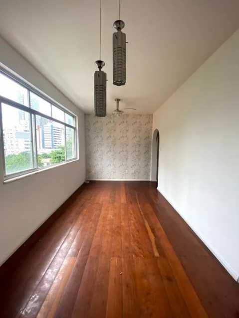 Apartamento à venda com 3 quartos, 104m² - Foto 1