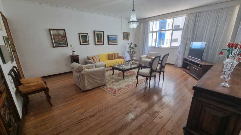 Apartamento à venda com 4 quartos, 250m² - Foto 4