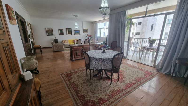 Apartamento à venda com 4 quartos, 250m² - Foto 5