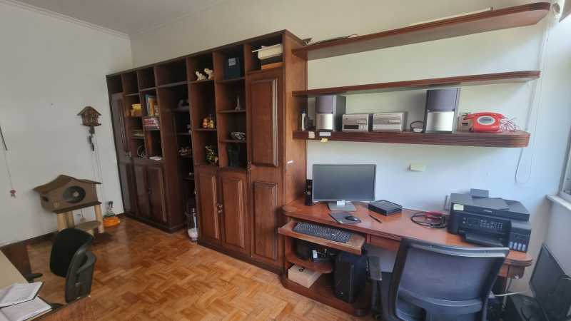 Apartamento à venda com 4 quartos, 250m² - Foto 15