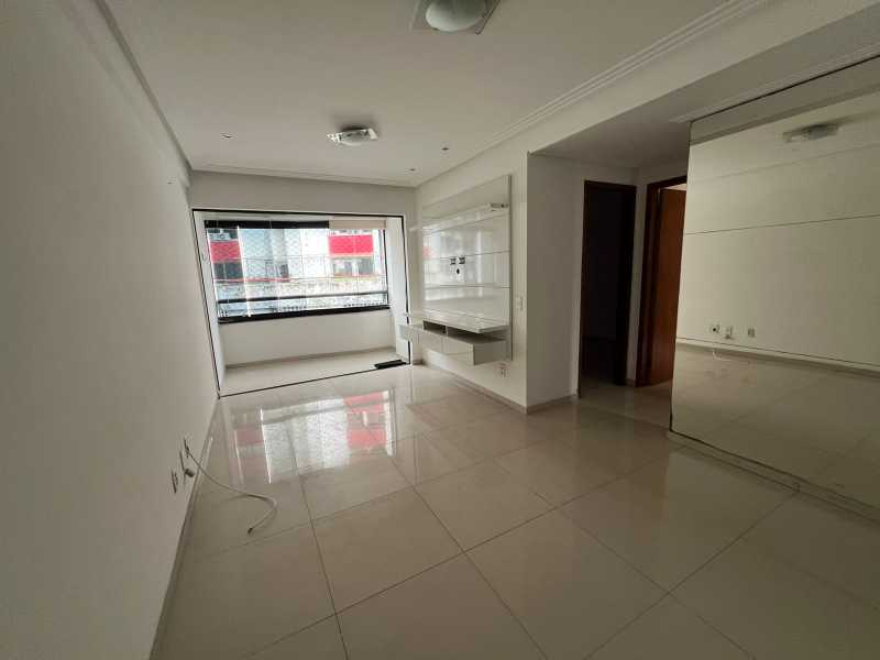 Apartamento à venda com 2 quartos, 62m² - Foto 1