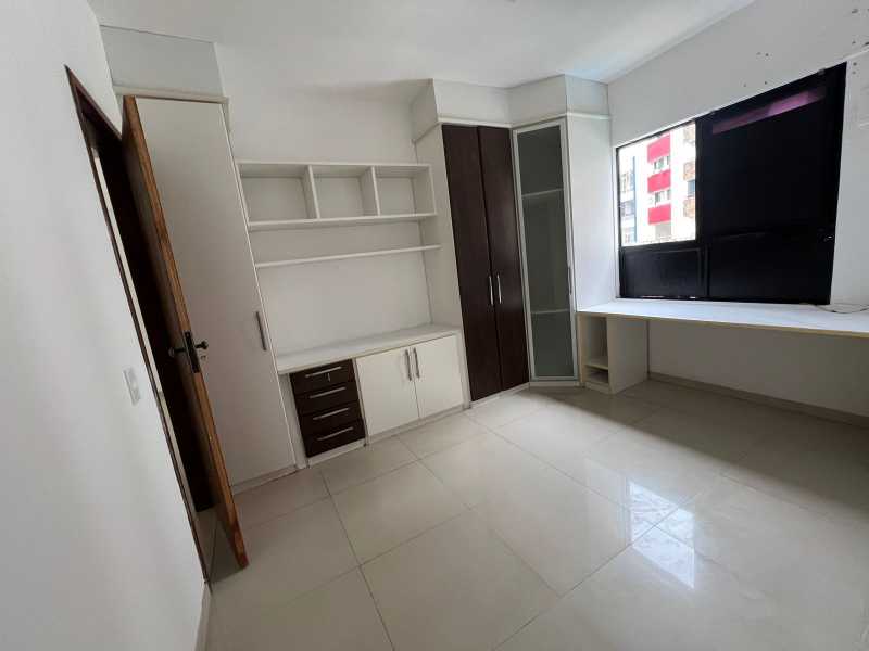 Apartamento à venda com 2 quartos, 62m² - Foto 9